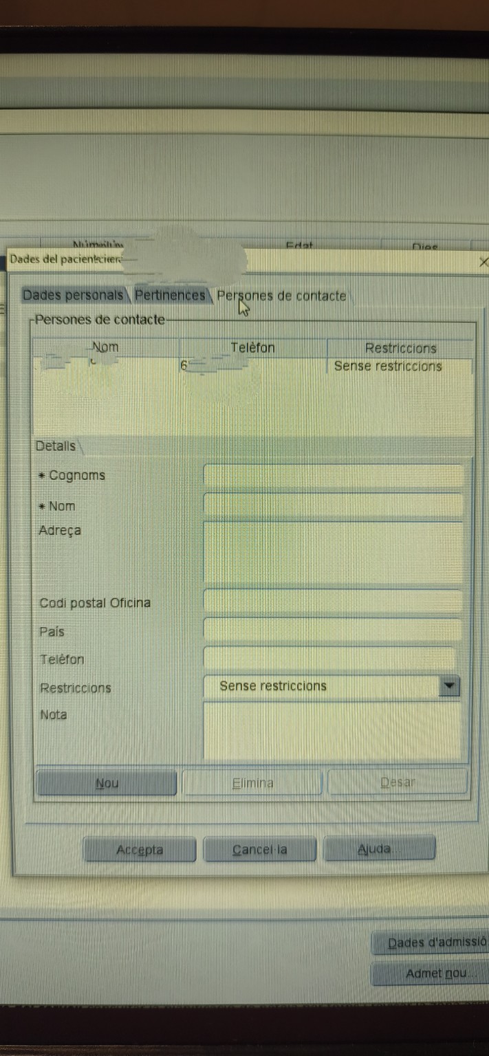 Pantalla de Centricity amb la pestanya Persones de contacte i les dades de contacte