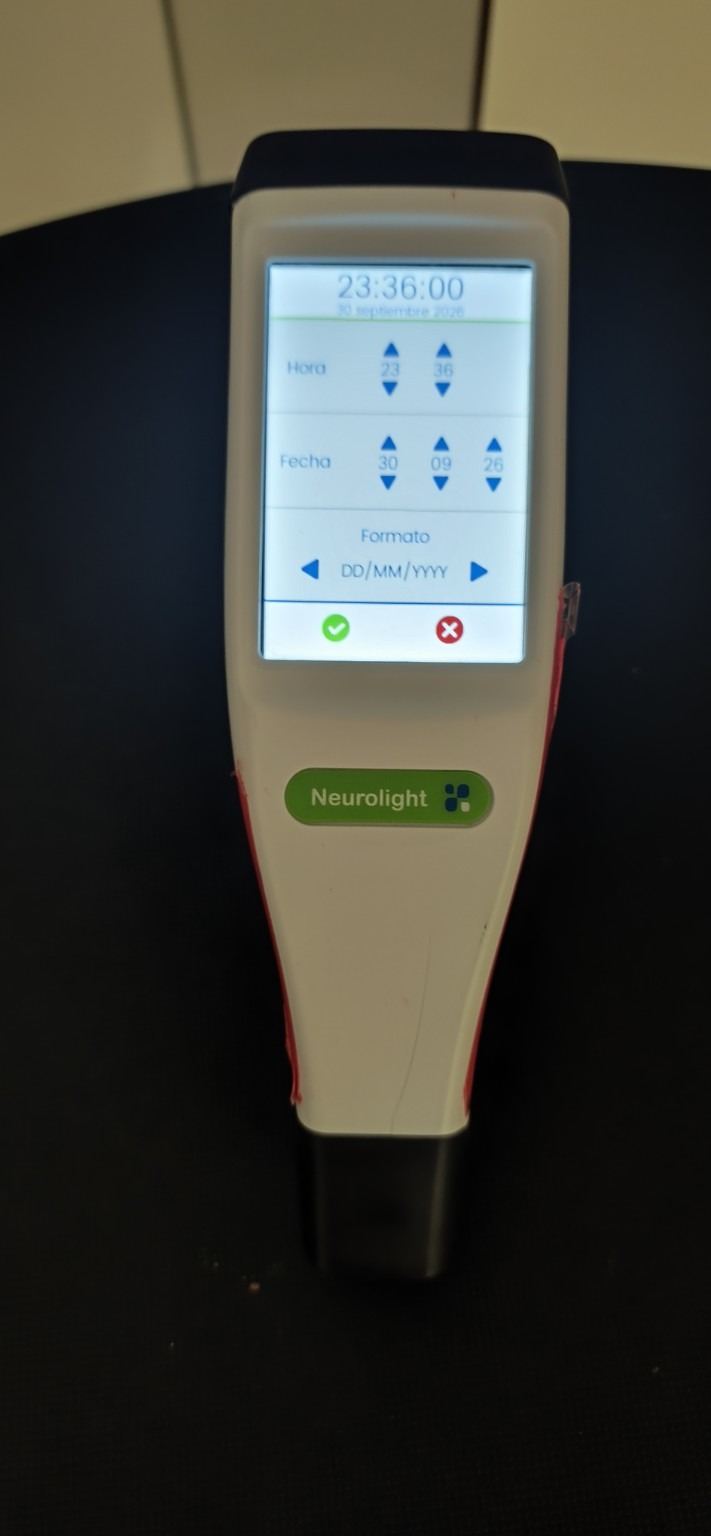 NeuroLight NL-MU, vista frontal del pupil·lòmetre